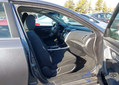 2015 Nissan Altima 2.5 S z USA, uszkodzony, nr VIN 1N4AL3AP2FC130464